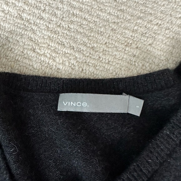 VINCE Cashmere V-Neck Sweater - Picture 7 of 7